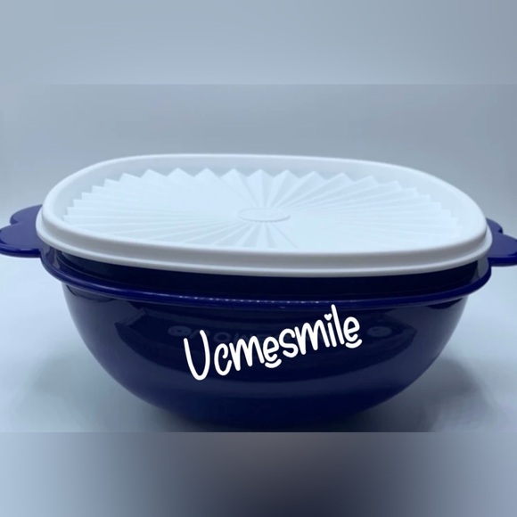Tupperware Sapphire Blue Servalier Bowl - Picture 1 of 4